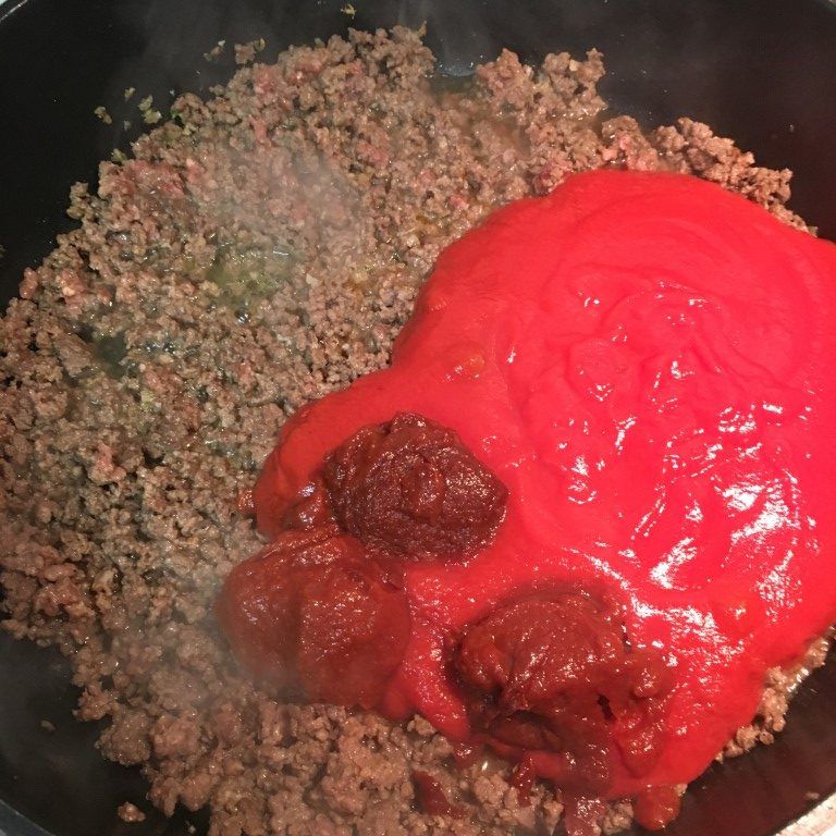 הוספת העגבניות