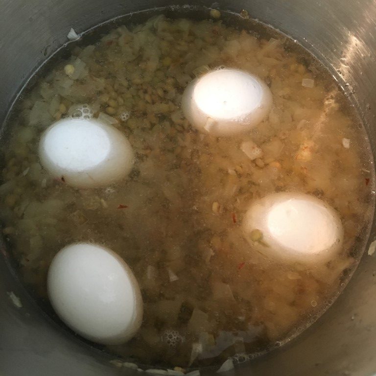 הוספת הביצים
