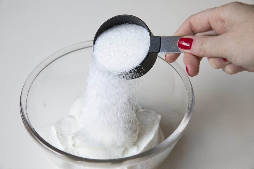 סוכר לגבינה לבנה