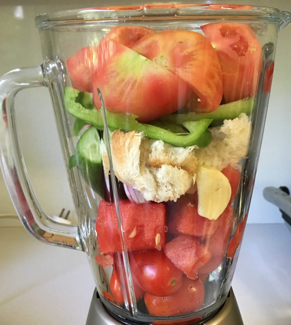 בלנדר מוכן לפעולה