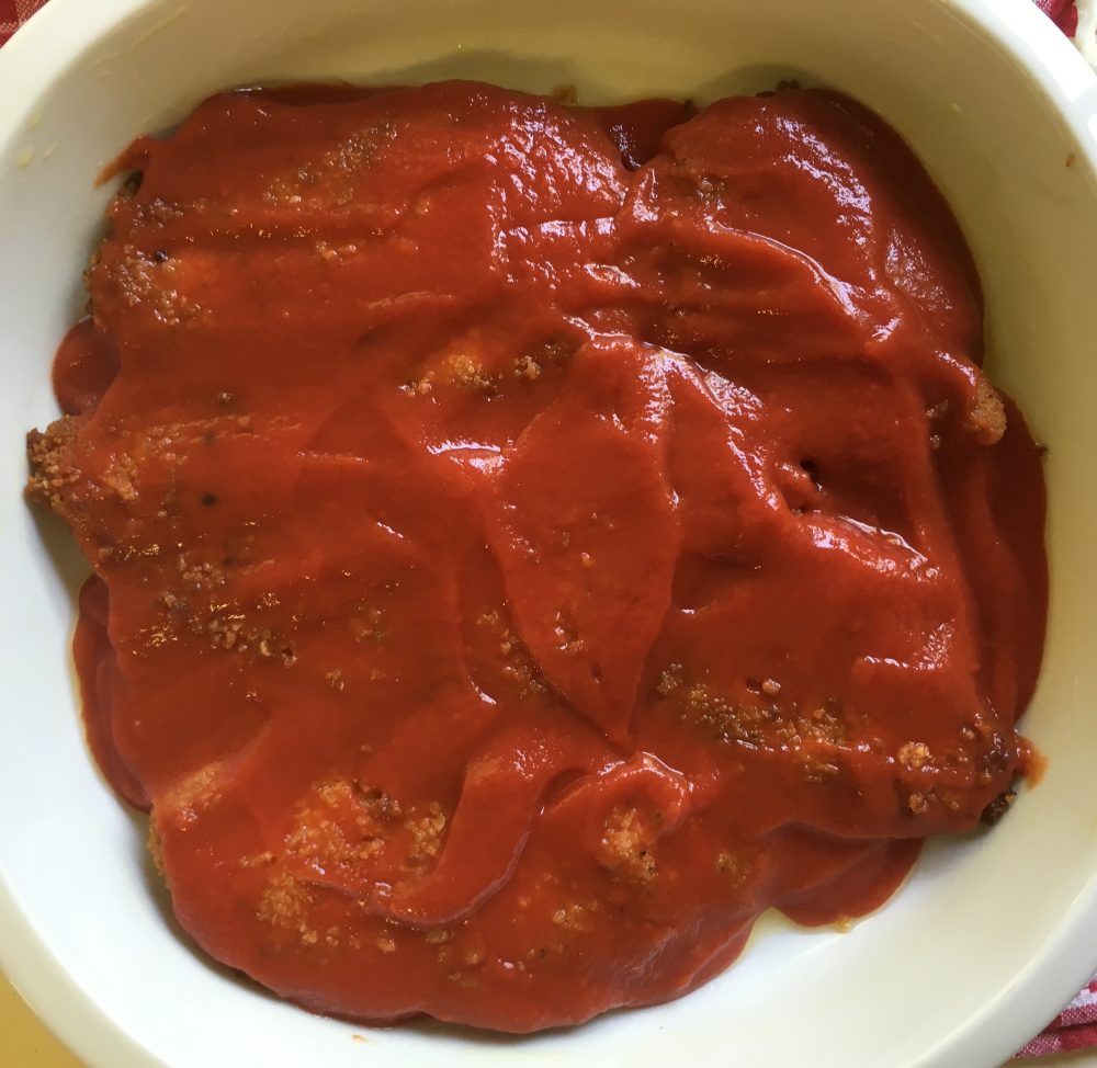 שניצל עם רוטב עגבניות