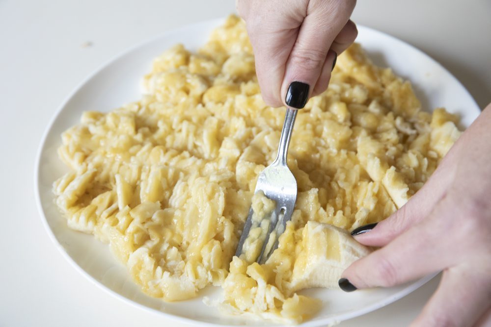 מעיכת בננות